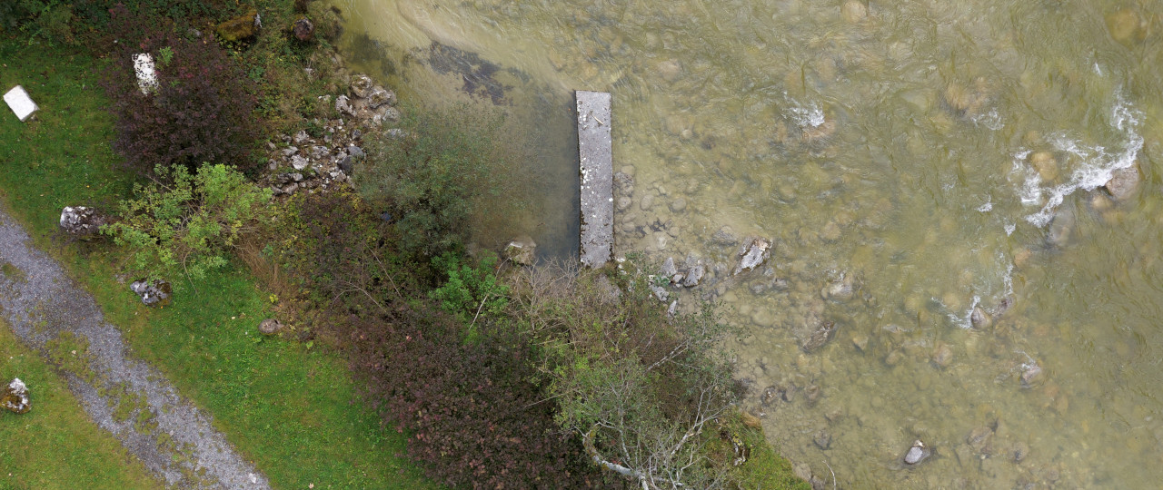 Luftbildaufnahme Drohne zu Fluss
